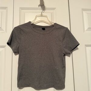 Gray Women's Short Cropped Sleeve Top